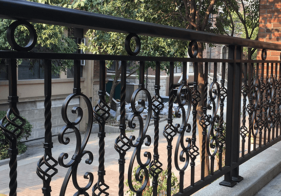 鋅鋼欄桿有哪些應(yīng)用優(yōu)勢(shì)？